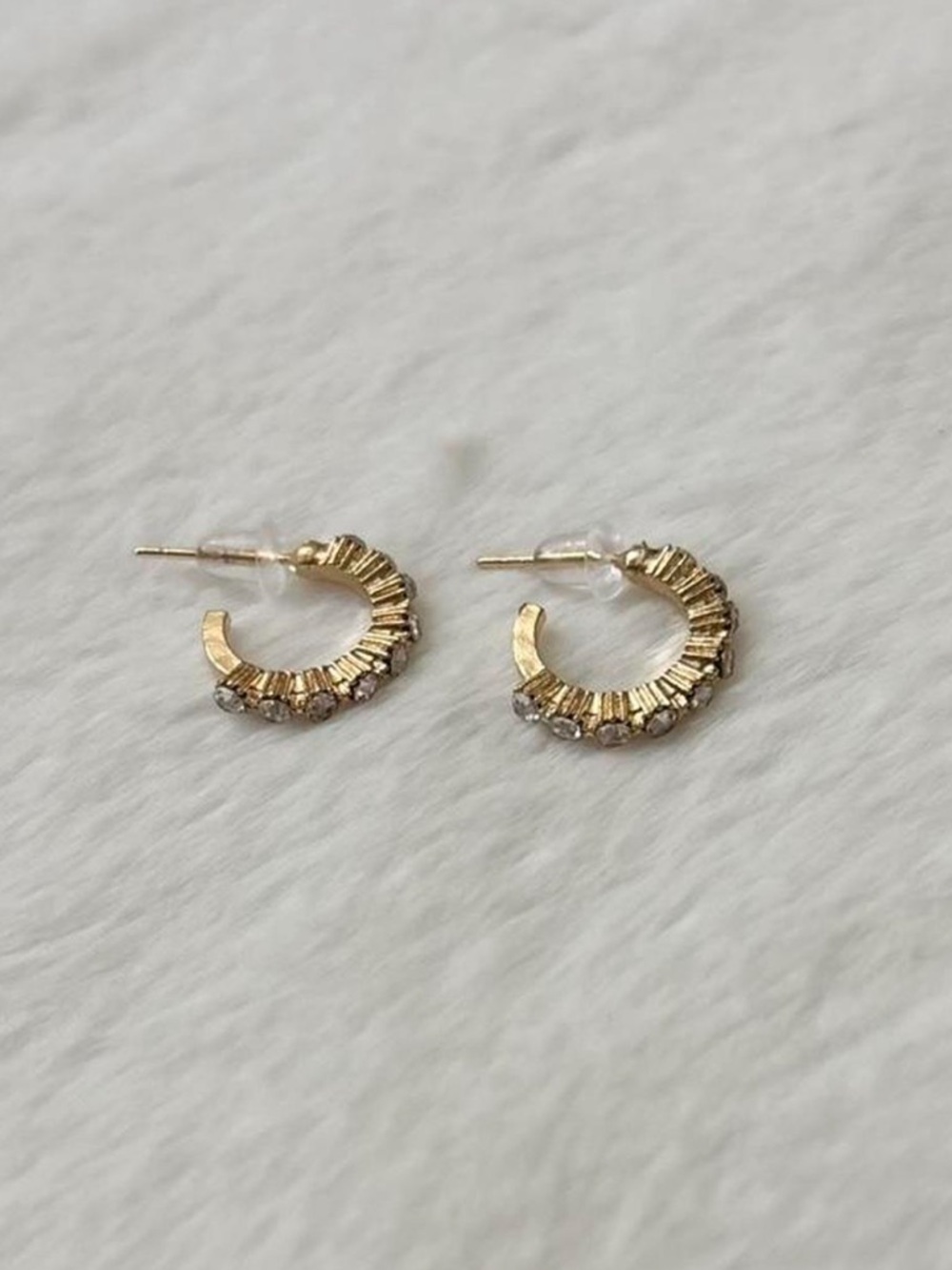 5/$15 🩷 MUST BUNDLE Gold Crystal Accent Mini Hoop Earrings - Women Jewelry - Picture 3 of 4